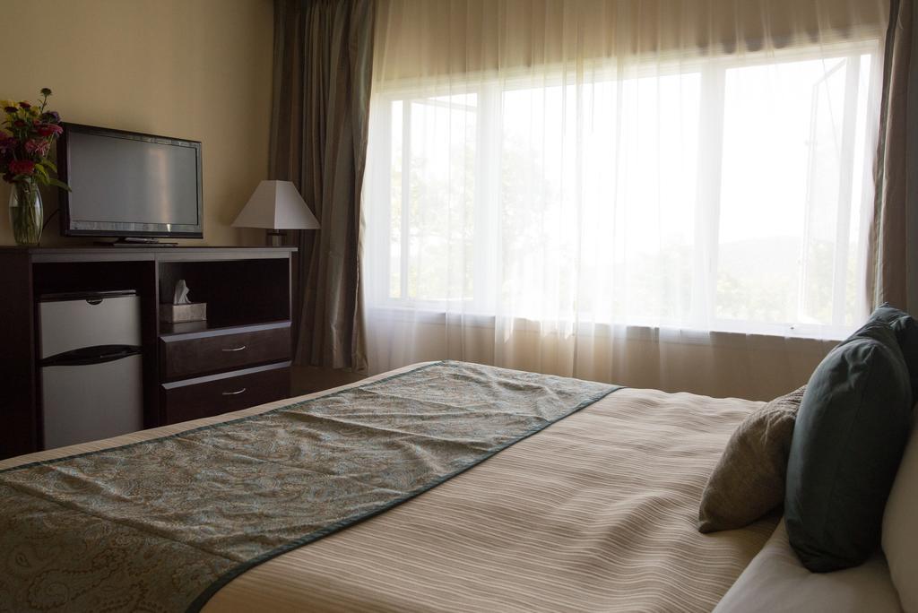 Art Of Living Retreat Center Hotel Bamboo Ngoại thất bức ảnh